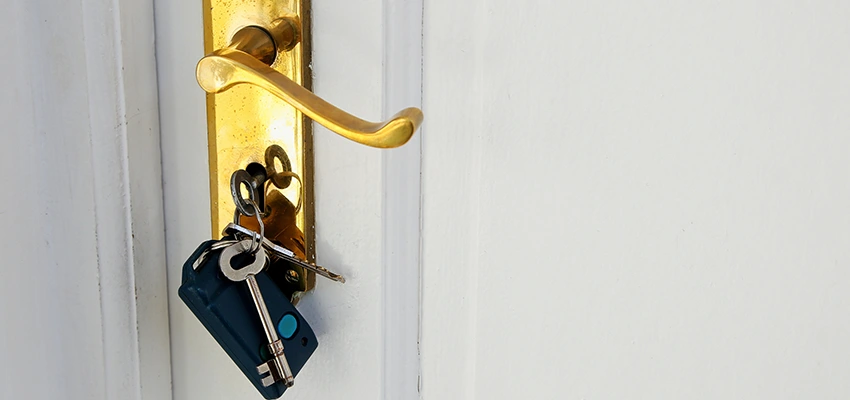 Broken Door Key Extraction in San Carlos, CA
